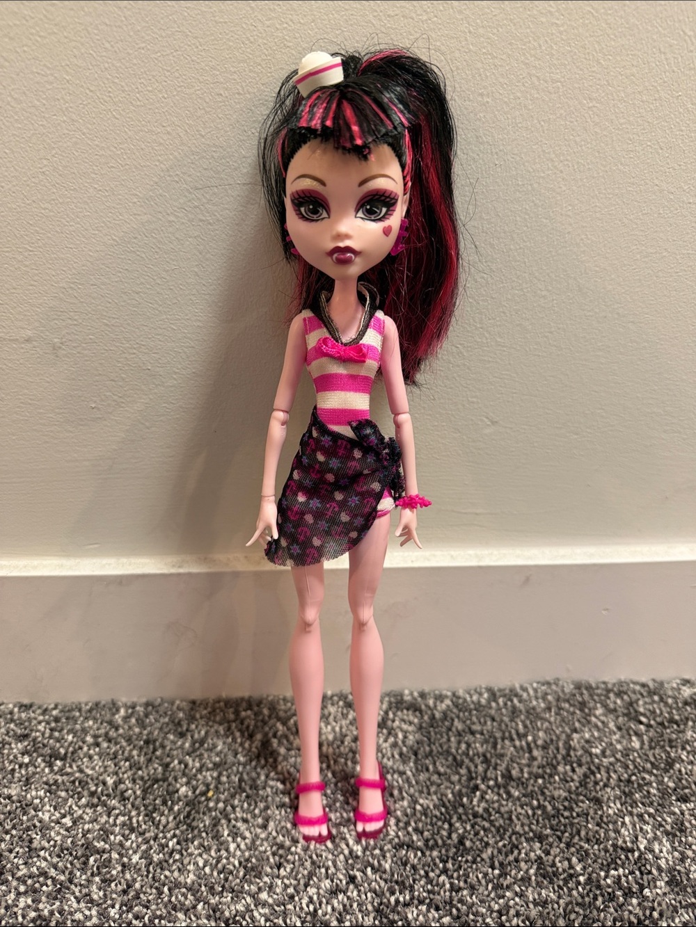 Monster High Draculaura Skull Shores Doll